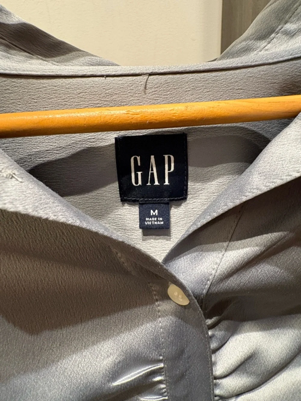 Women's Ruched Button-Down Shirt - Picture 2 of 4